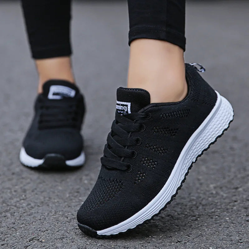 Women's Fashionable Flat Sneakers