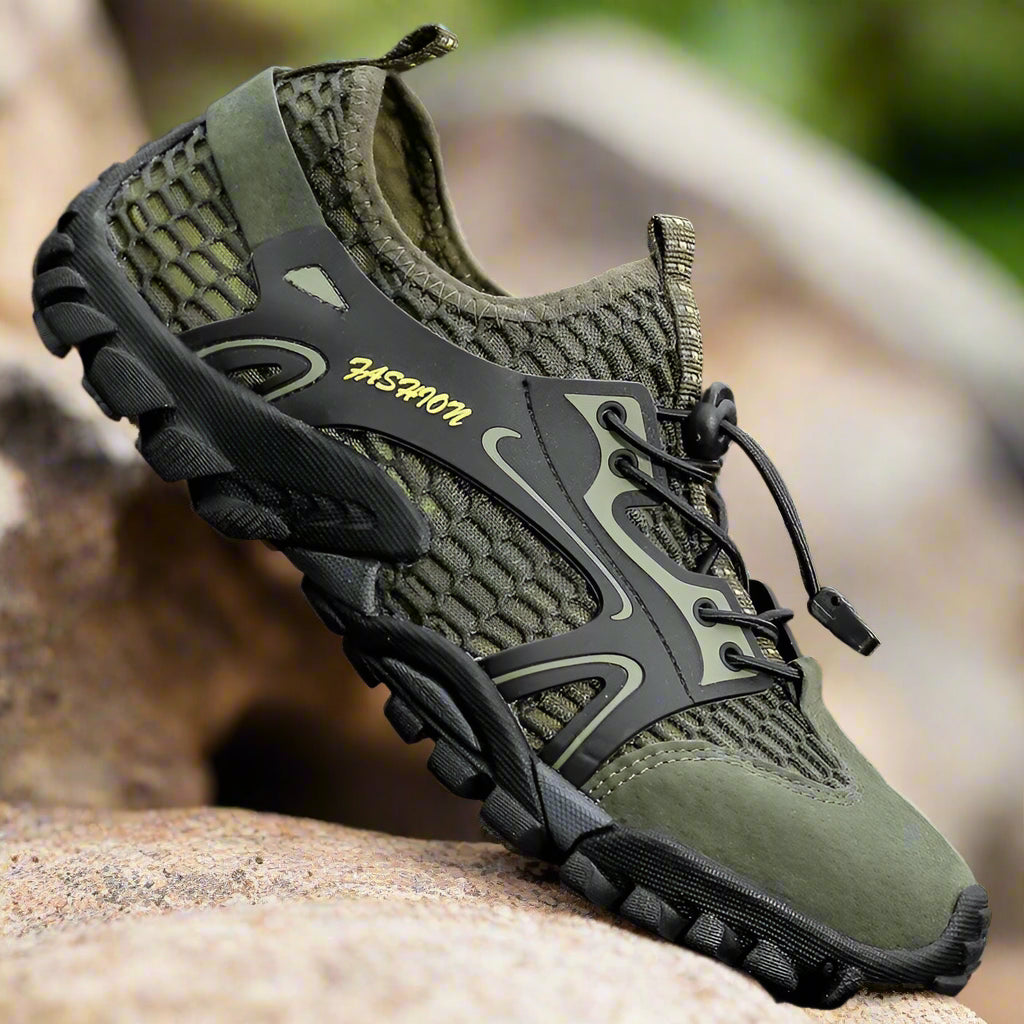 outdoor hiking shoe